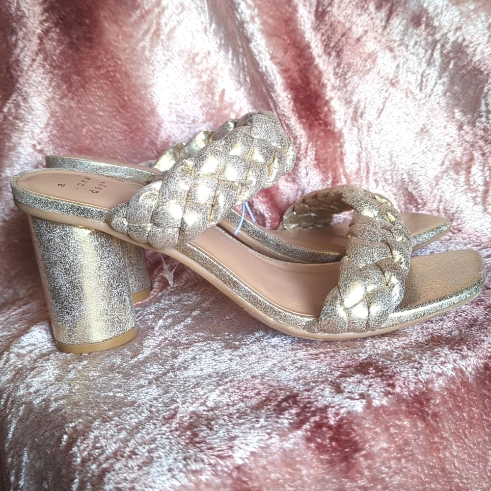 NWOT a • new day Gold Sandals Braided Puffy Straps Women's Sz 6 - Picture 4 of 8